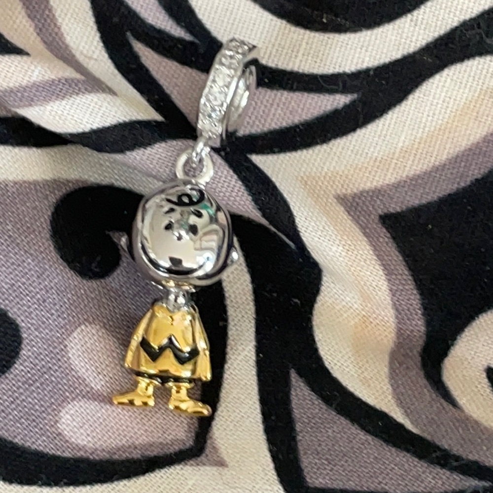 Brand new Charlie Brown sterling silver charm❤️